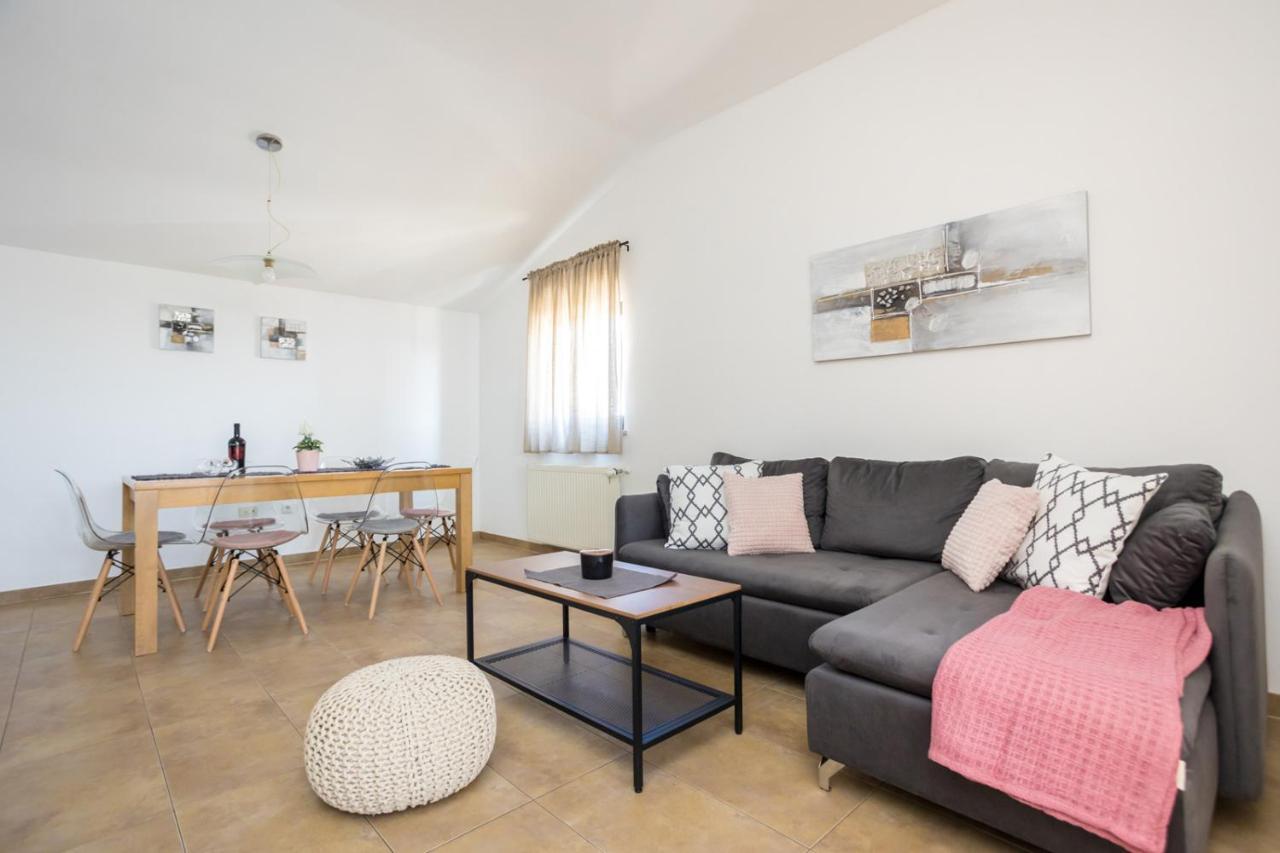 Apartmani Beba Omišalj Esterno foto